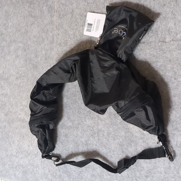 TUBE Travel pillow you stuff with clothes - Picture 5 of 11